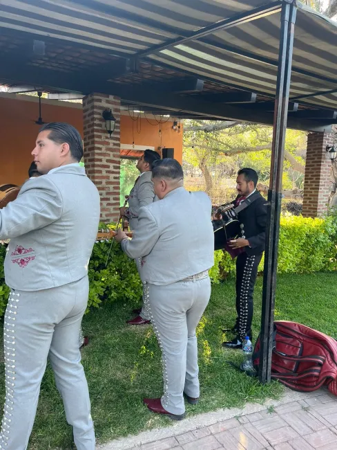 Mariachi San Sabás en la Higuera